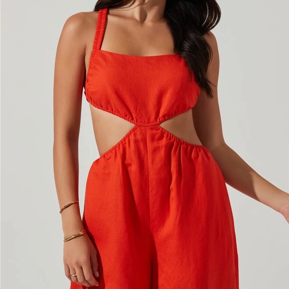 Astr the label red jumper / romper / pantsuit - Picture 2 of 7